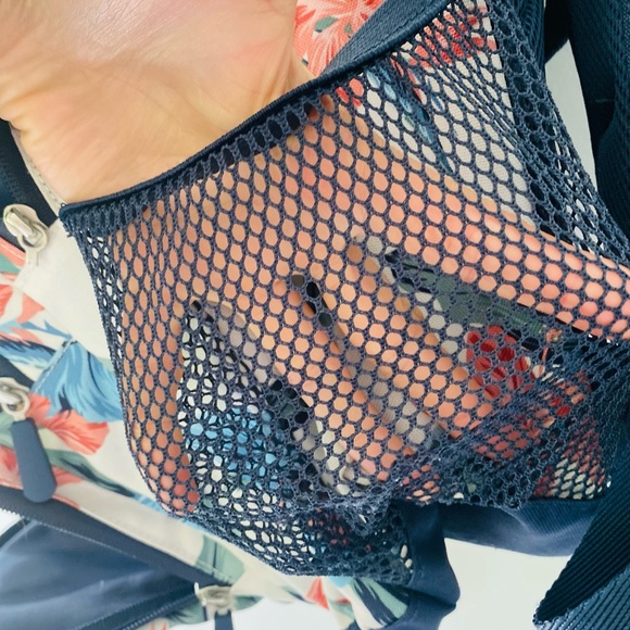 Pottery Barn Teen Roxy Sun Soaked Floral Backpack Large 17"H #9903G - Picture 9 of 14